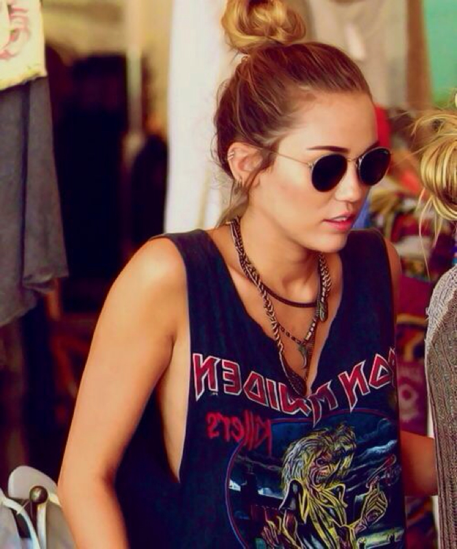 Miley Cyrus - Fashion Nerd xo